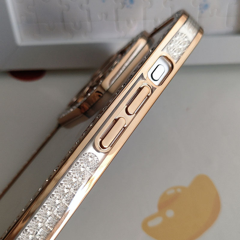 New Fashion Transparent Phone Case for iPhone 13 14 15 16 17 Pro Max With Camera Protector Full Diamond Inlay Bling Cover